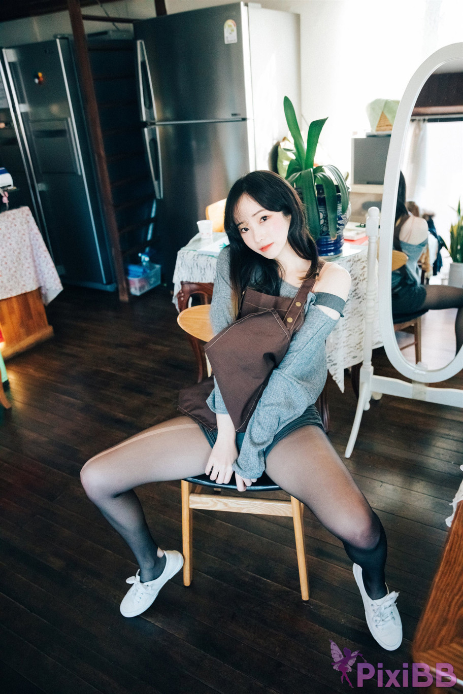 Loozy Bambi Cafe Alba PixiBB.COM 042