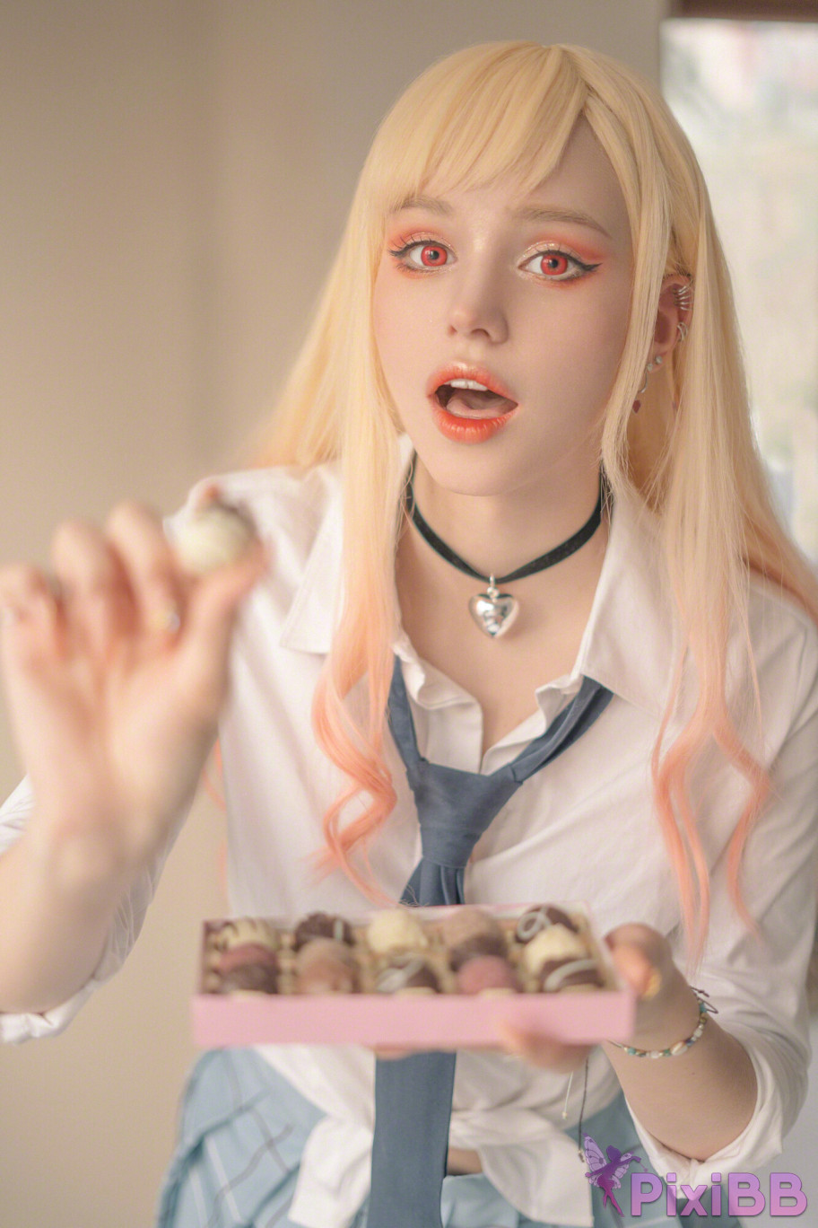 Shirogane sama Marin Kitagawa Set 2 Sono Bisque Doll wa Koi wo Suru PixiBB.COM 025