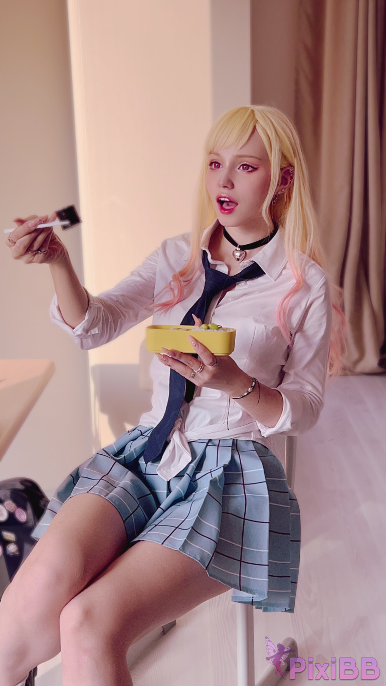 Shirogane sama Marin Kitagawa Set 2 Sono Bisque Doll wa Koi wo Suru PixiBB.COM 047